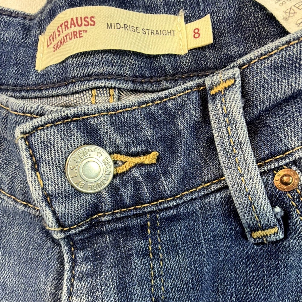 Levi Strauss Signature Women's 8 Mid-Rise Straight Stretch Medium Wash Classic - Picture 4 of 15